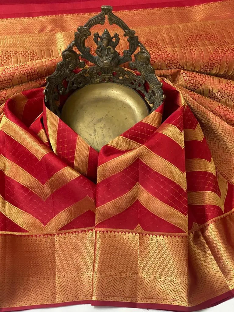 Amrapali Kanjeevaram Silk Saree - PRIYA001KSR