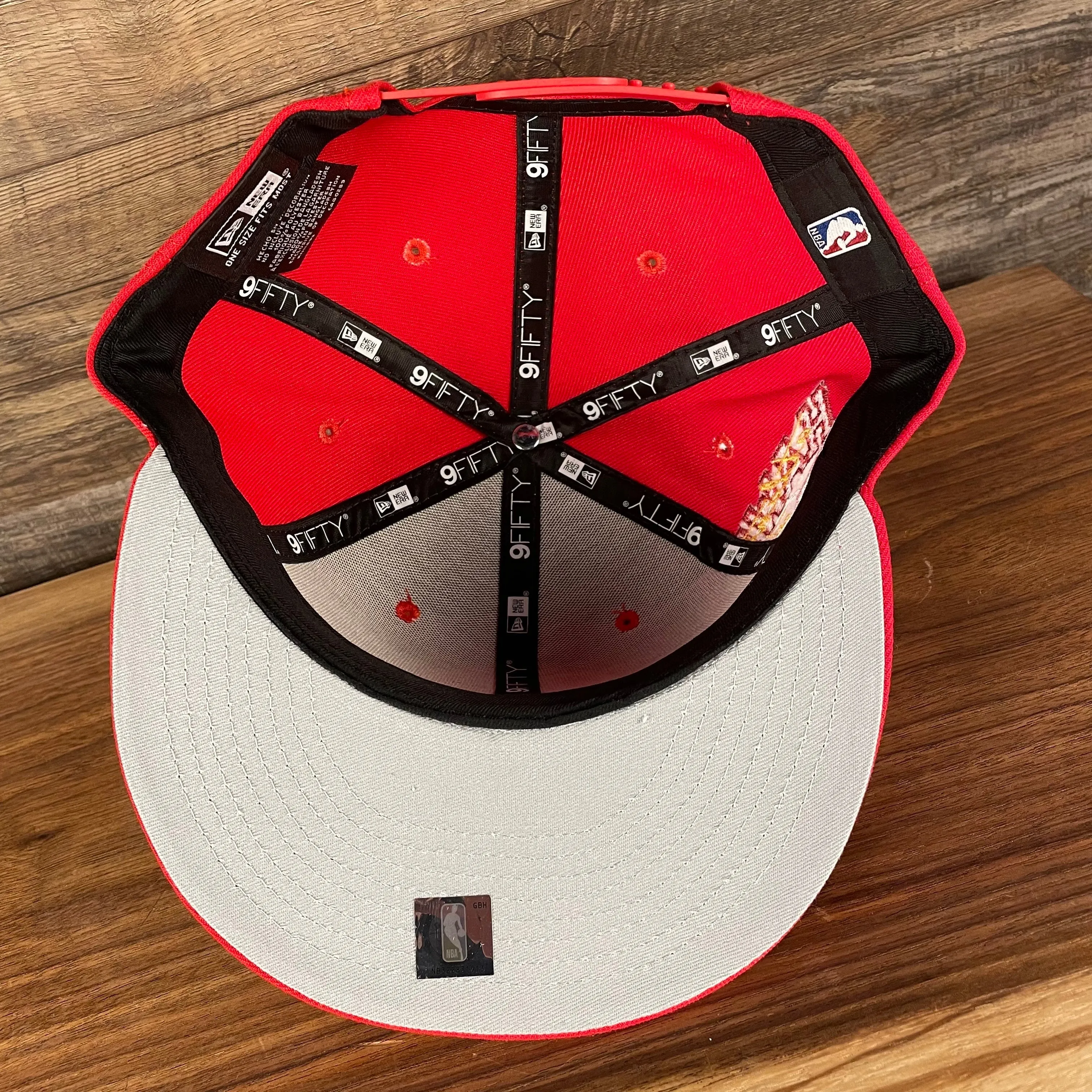 Atlanta Hawks 75th Anniversary Patch Gray Bottom Red 9Fifty Snapback Hat