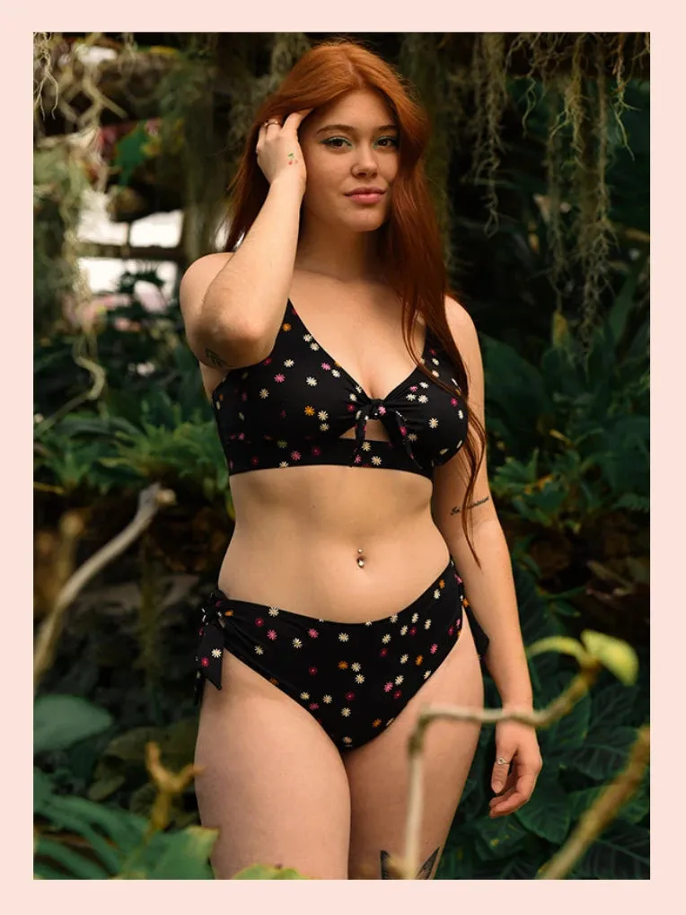 Black Daisies Bikini Set (2 pieces)