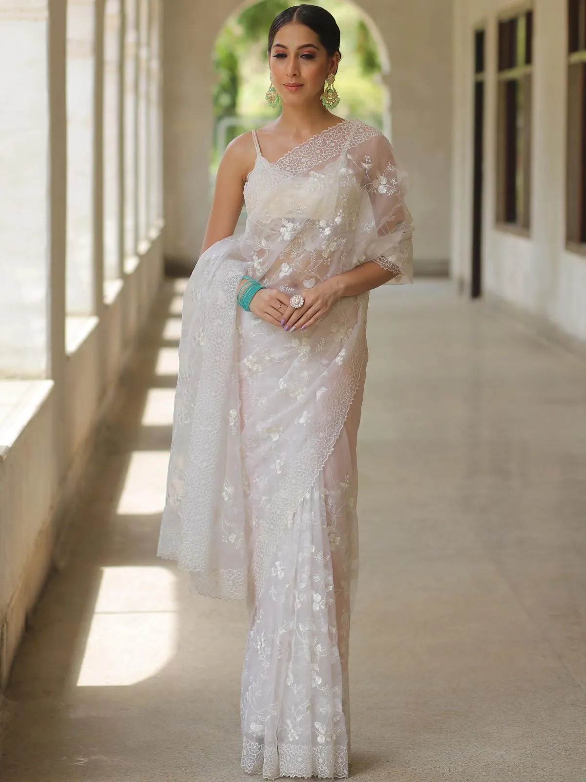 Christmas Saree for Women in White Tebby Organza - SSS001CSWS