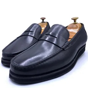 GB men's black loafers made of leather, embodying timeless elegance