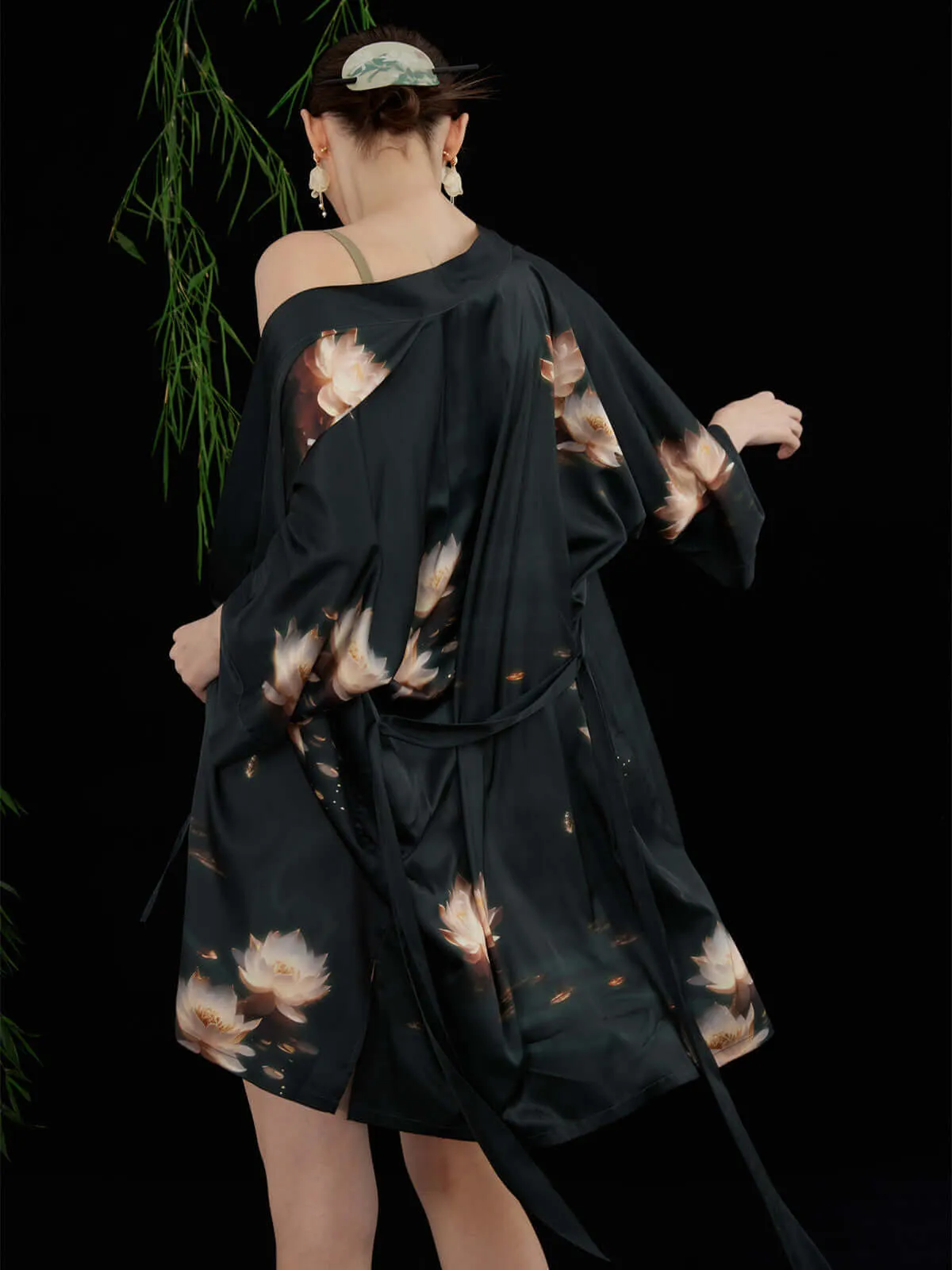 Golden Lotus Short Kimono Robe - Top Result