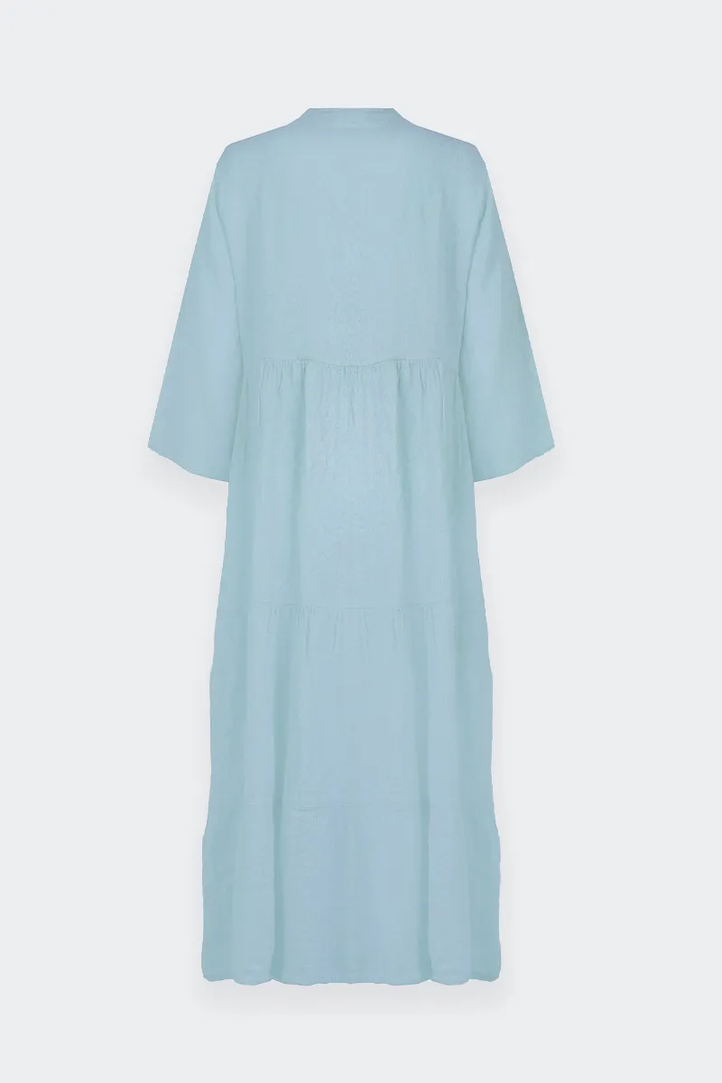 Linen long dress with blue buttons.