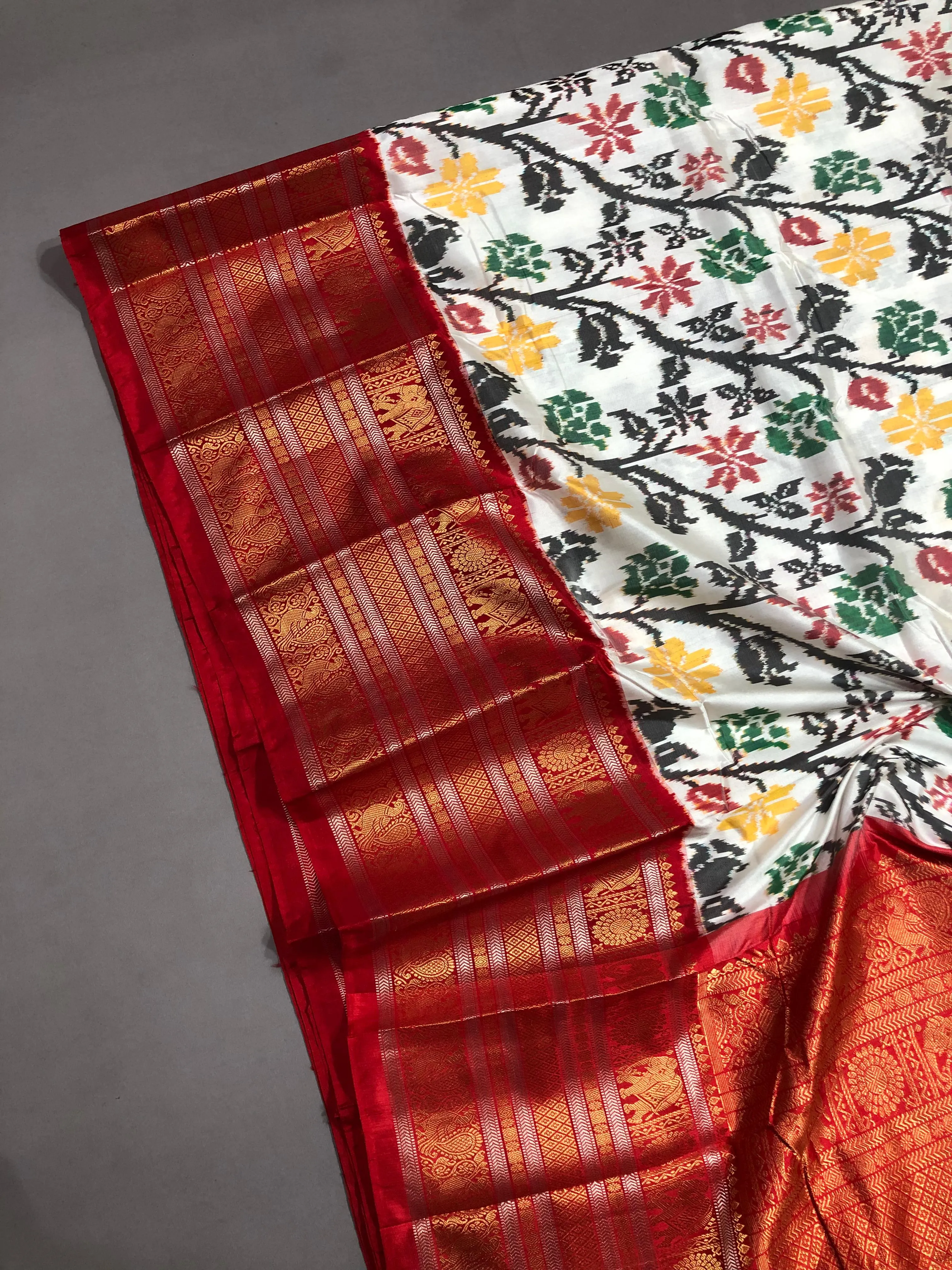 Madhubala ikkat silk saree for women - SACH001SS elegant