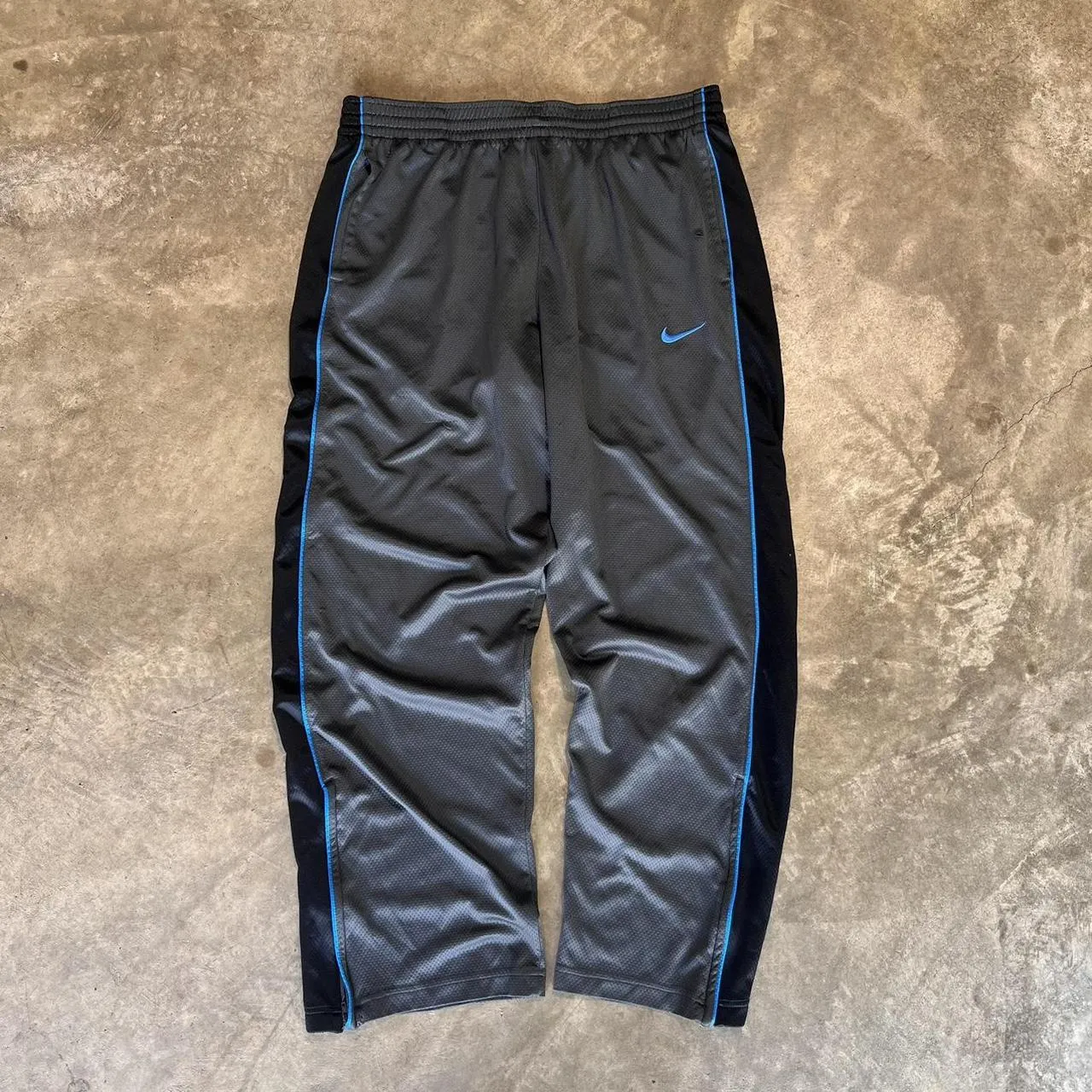 Nike Men's Grey and Blue Joggers-tracksuits