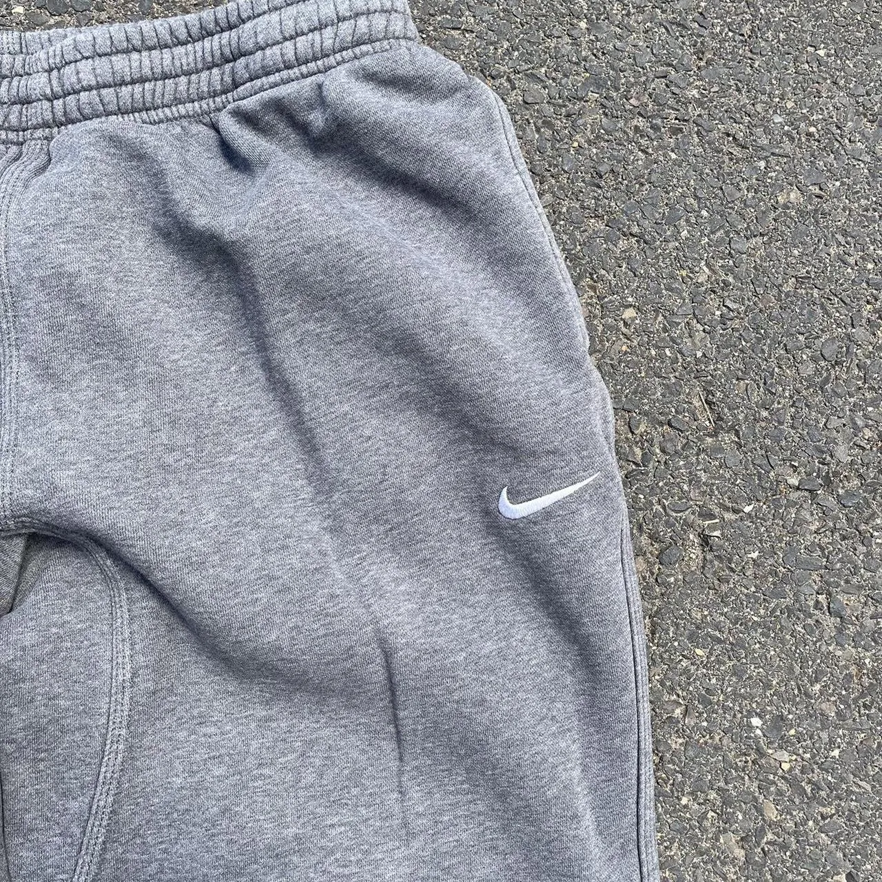 Nike Men's Grey Joggers-tracksuits