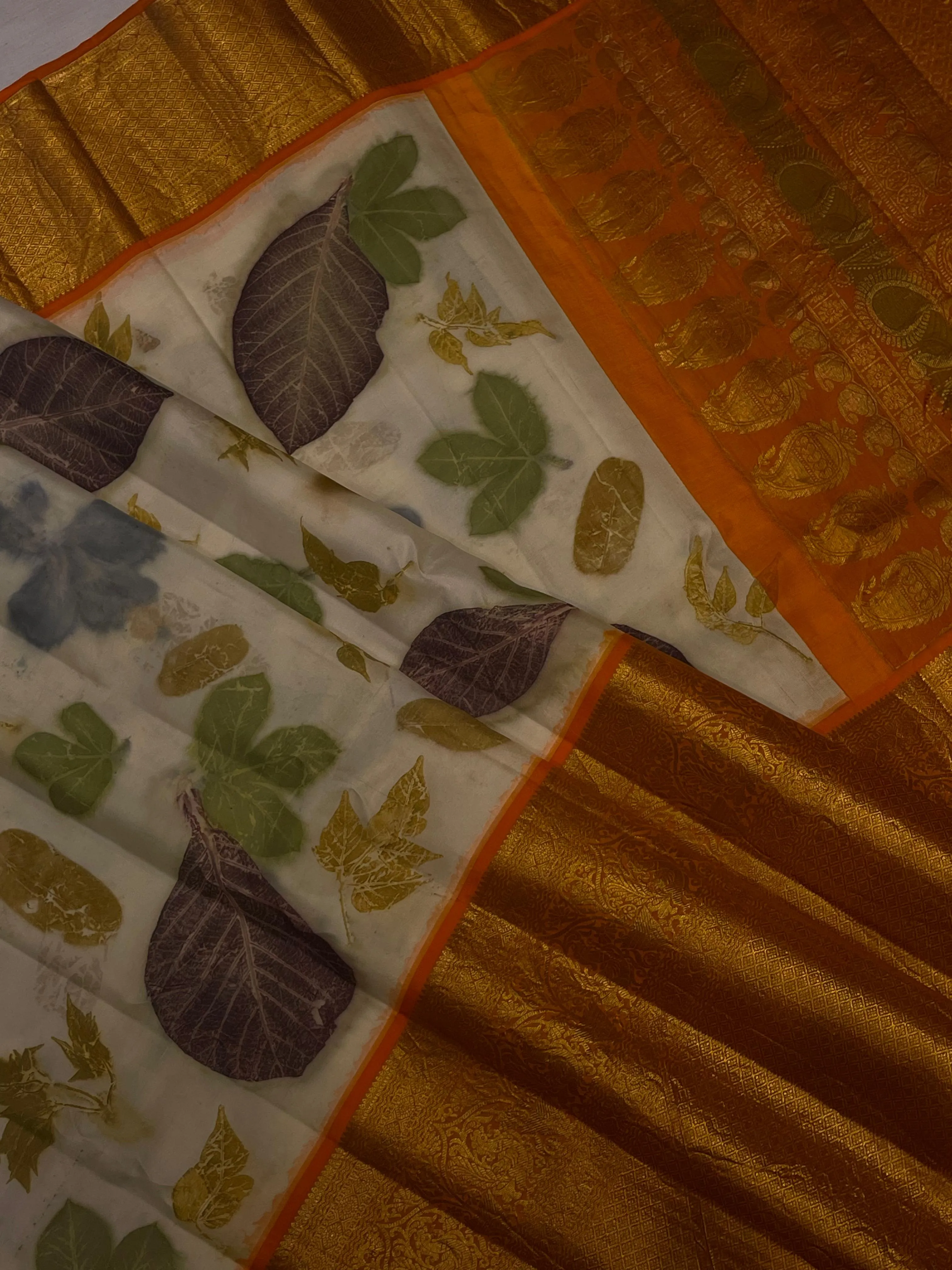 Pure Gadwal pattu and Kanchipattu saree featuring eco-friendly, natural colored weaves - SACH001A