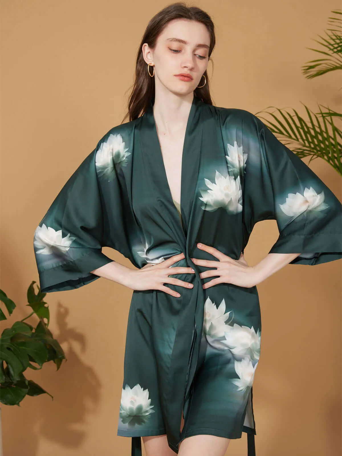 Short White Kimono Robe Lotus.