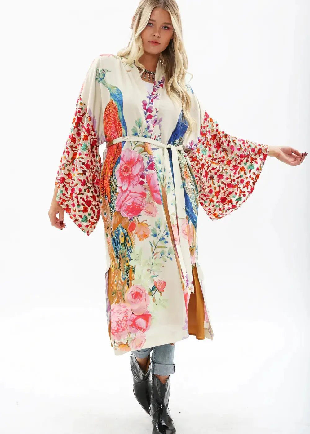 Stunning Kimono for Fantasy Enthusiasts