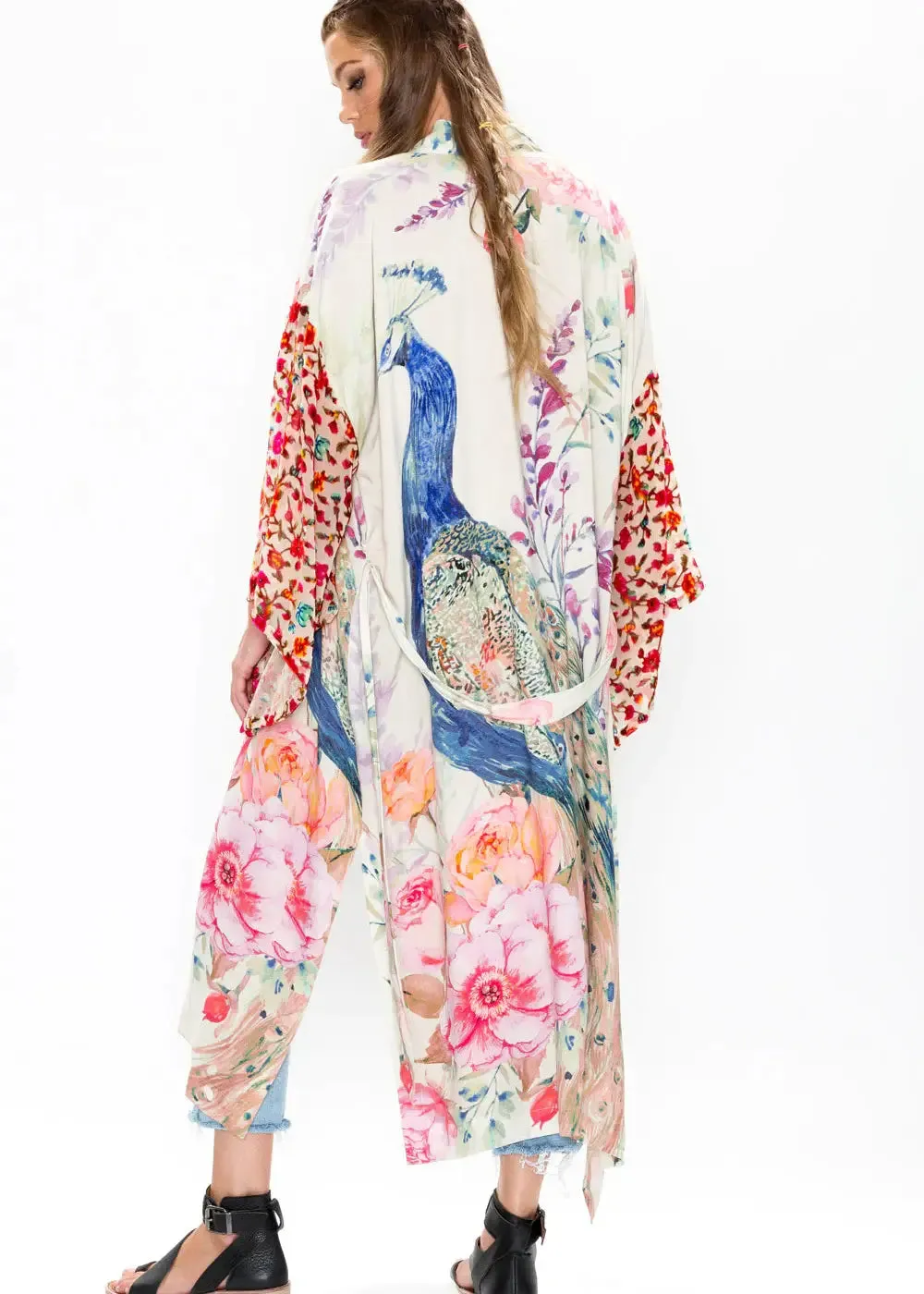 Stunning Kimono for Fantasy Enthusiasts