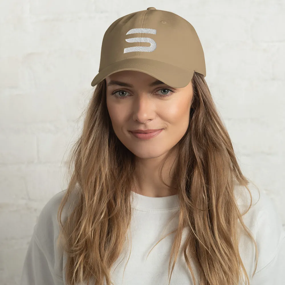 Synthesis embroidered Hat