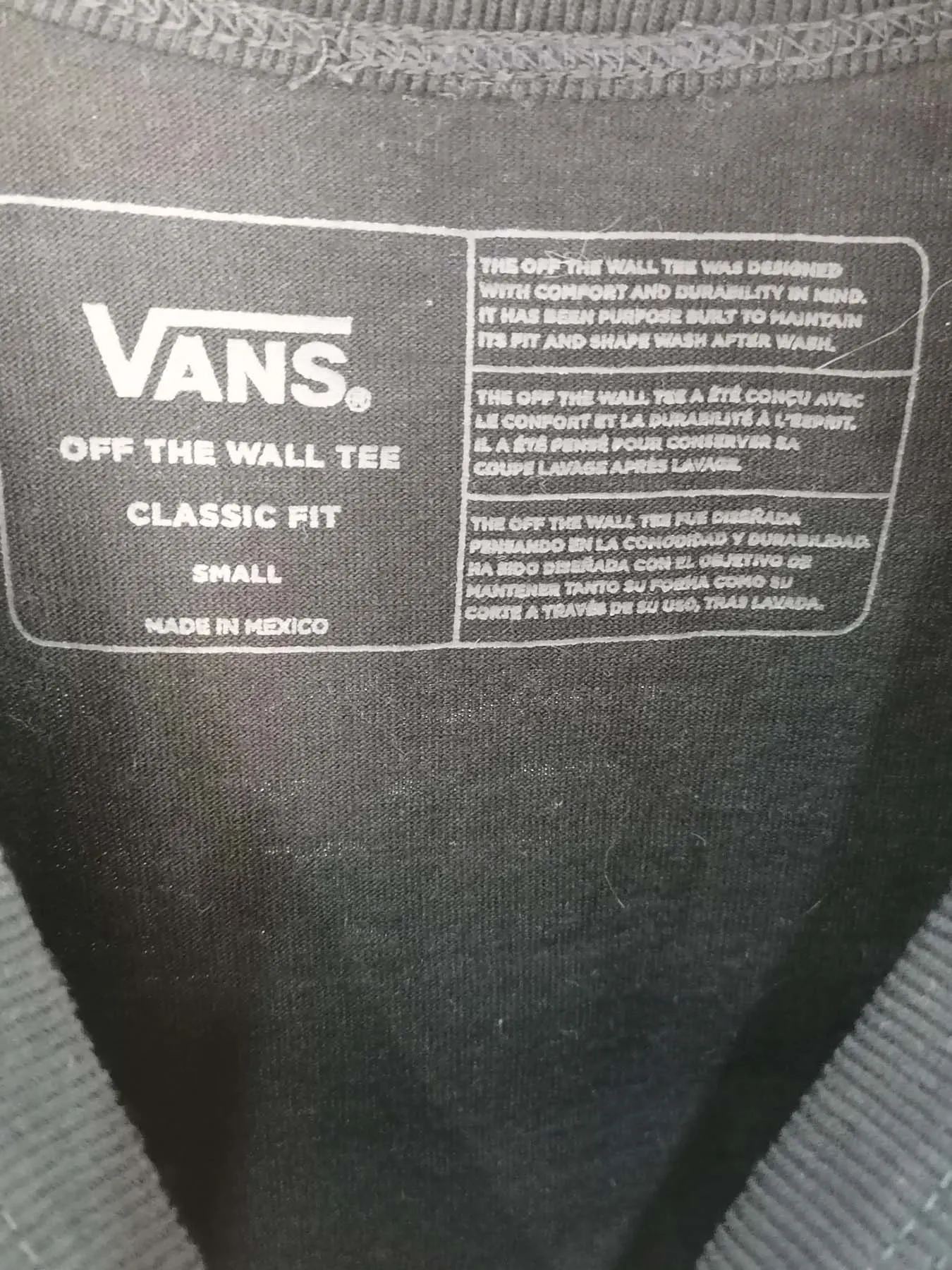 Vans Men's T-shirt - Size S.