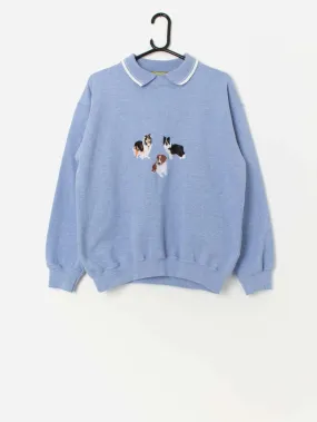 Vintage collared sweatshirt with embroidered dogs in blue – Medium