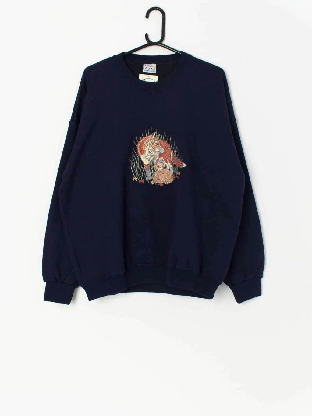 Vintage sweatshirt with embroidered fox and cub scene – Large / XL